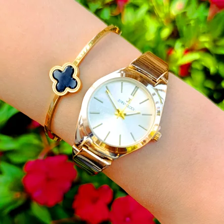 🎀Montre à JENNA CLOCK Pour Femmes À La Mode À Cadran Carré ornée de strass et un bracelet inoxydable ✅élégant ✅tendance