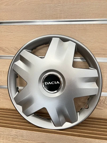enjoliveur Dacia