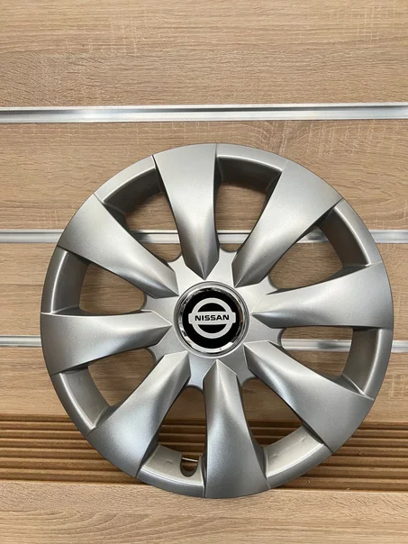 enjoliveur Nissan