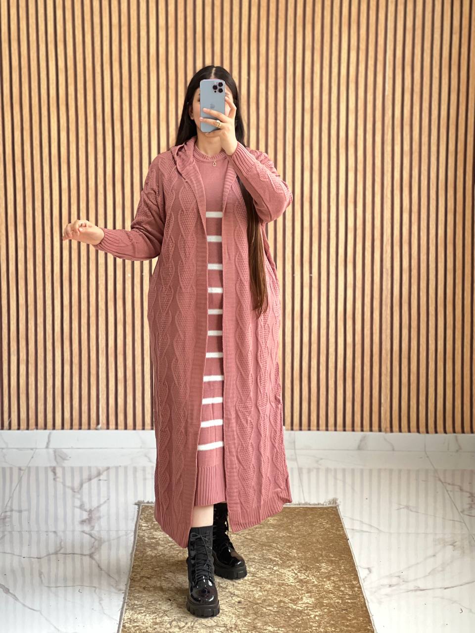 ✨ سترة صوفية طويلة وأنيقة مع فستان لمظهر أنيق ومريح - توصيل مجاني 🚚✨