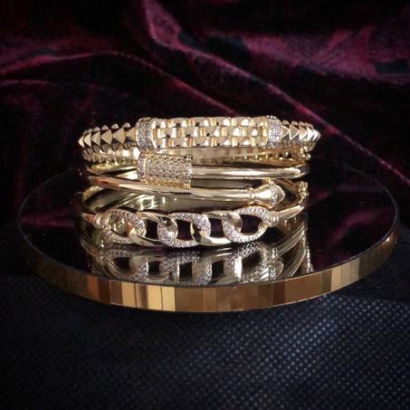 (ثلاثة براسليات) باك متكامل لعشاق الجودة والاناقة REFBRA18