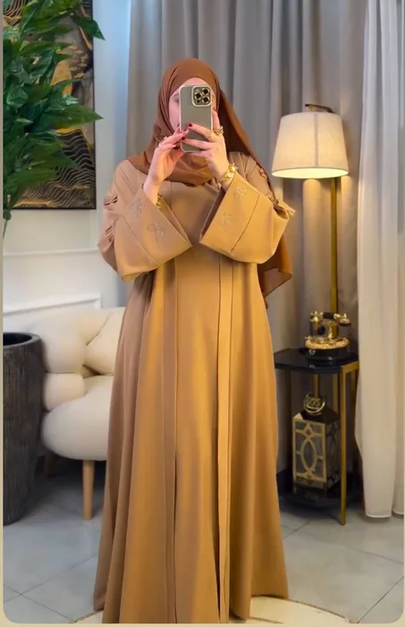 الملابس