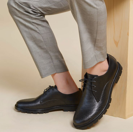 CHAUSSURE 819 NOIR