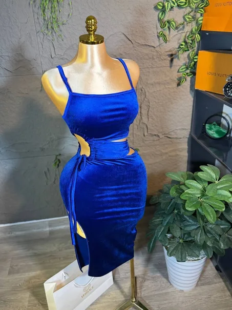 فوندروب قطيفة