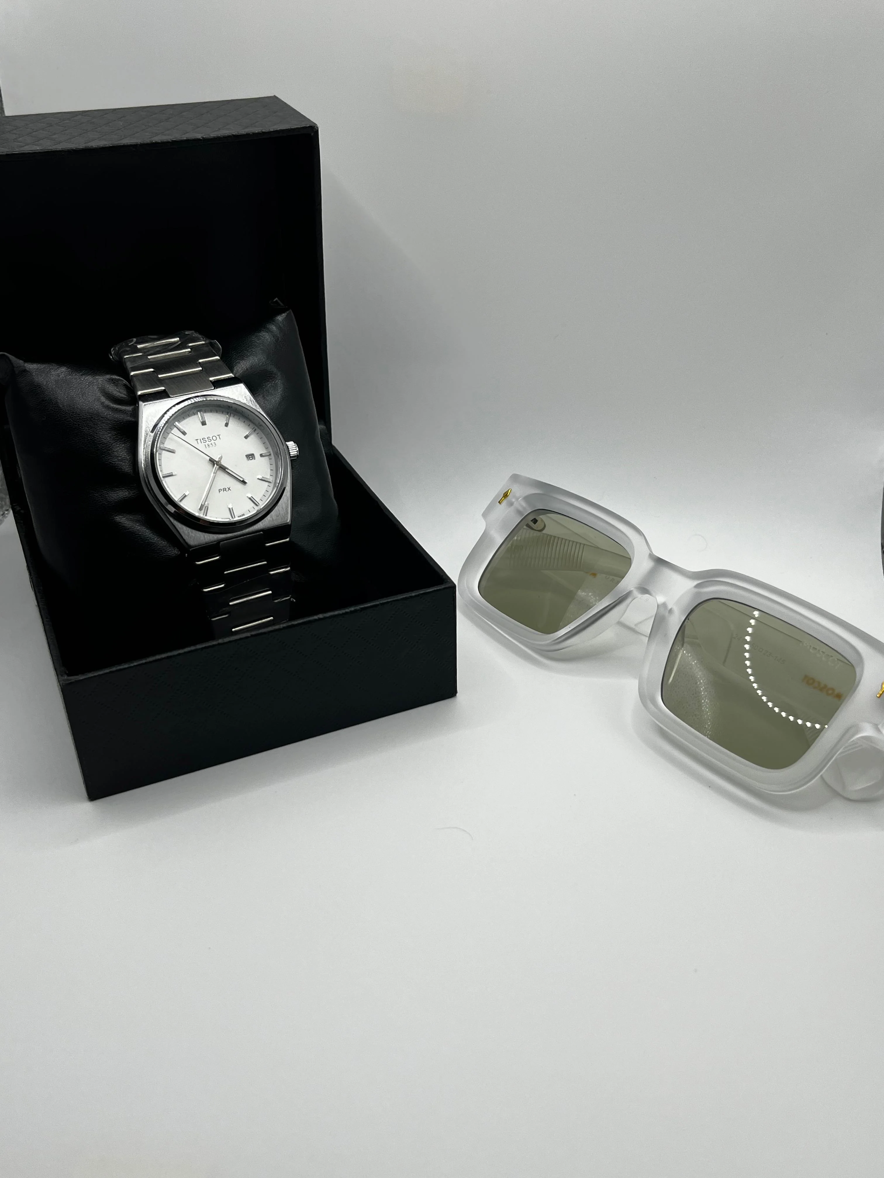 TISSOT & GREY MOSCOT