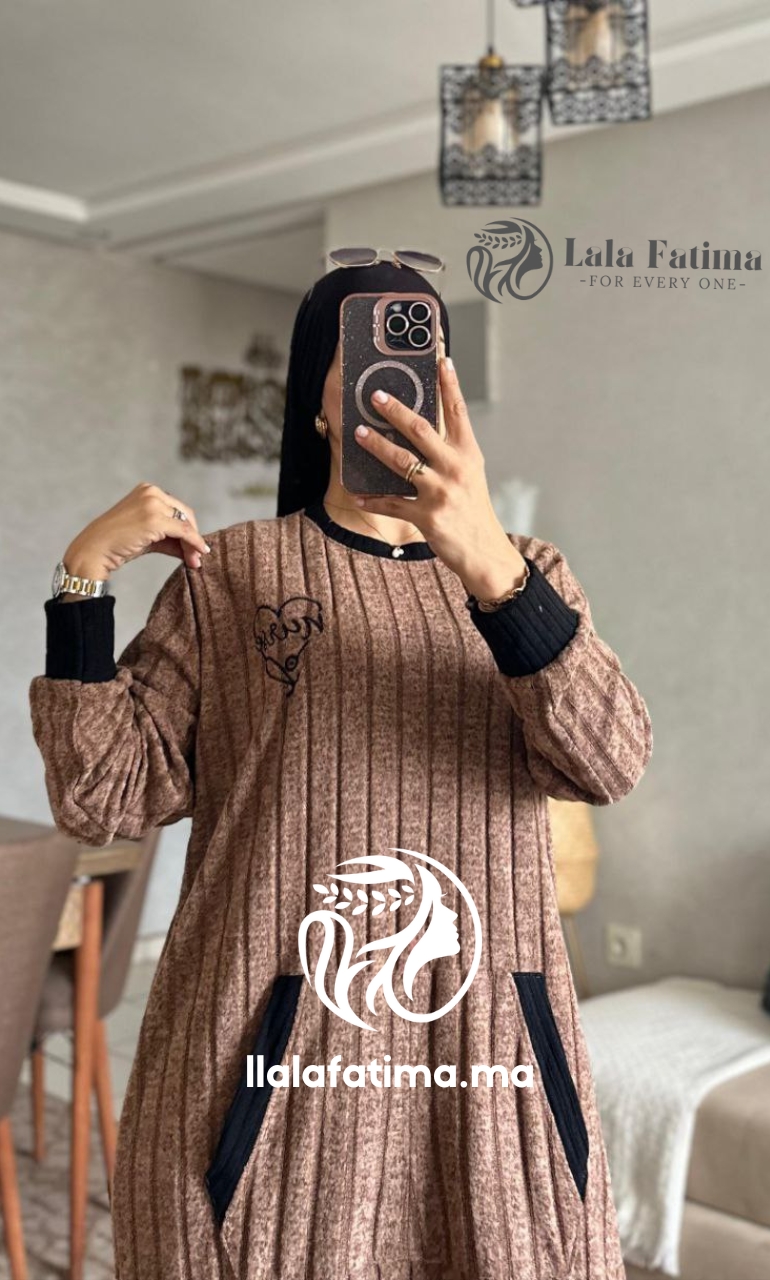 كسوة  ثوب بالطرزة robe avec de la broderie