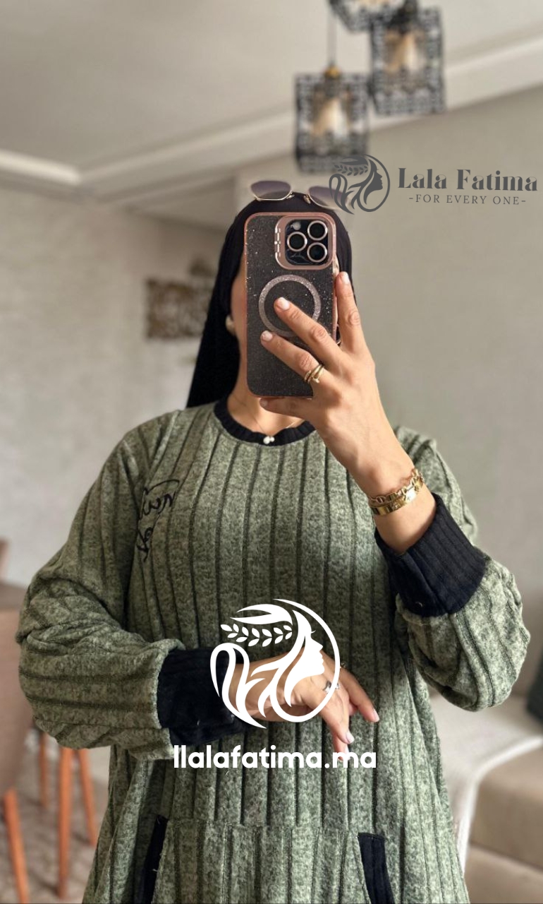 كسوة  ثوب بالطرزة robe avec de la broderie