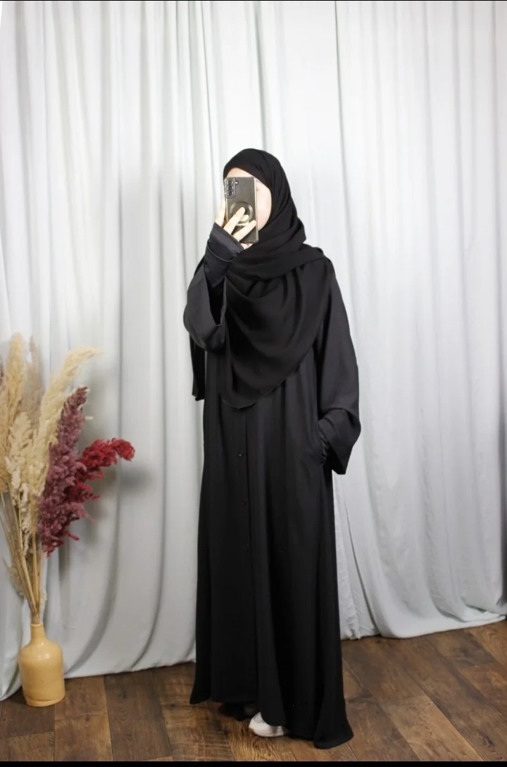 عباية شدى – ثوب كريب مكرش ممتاز