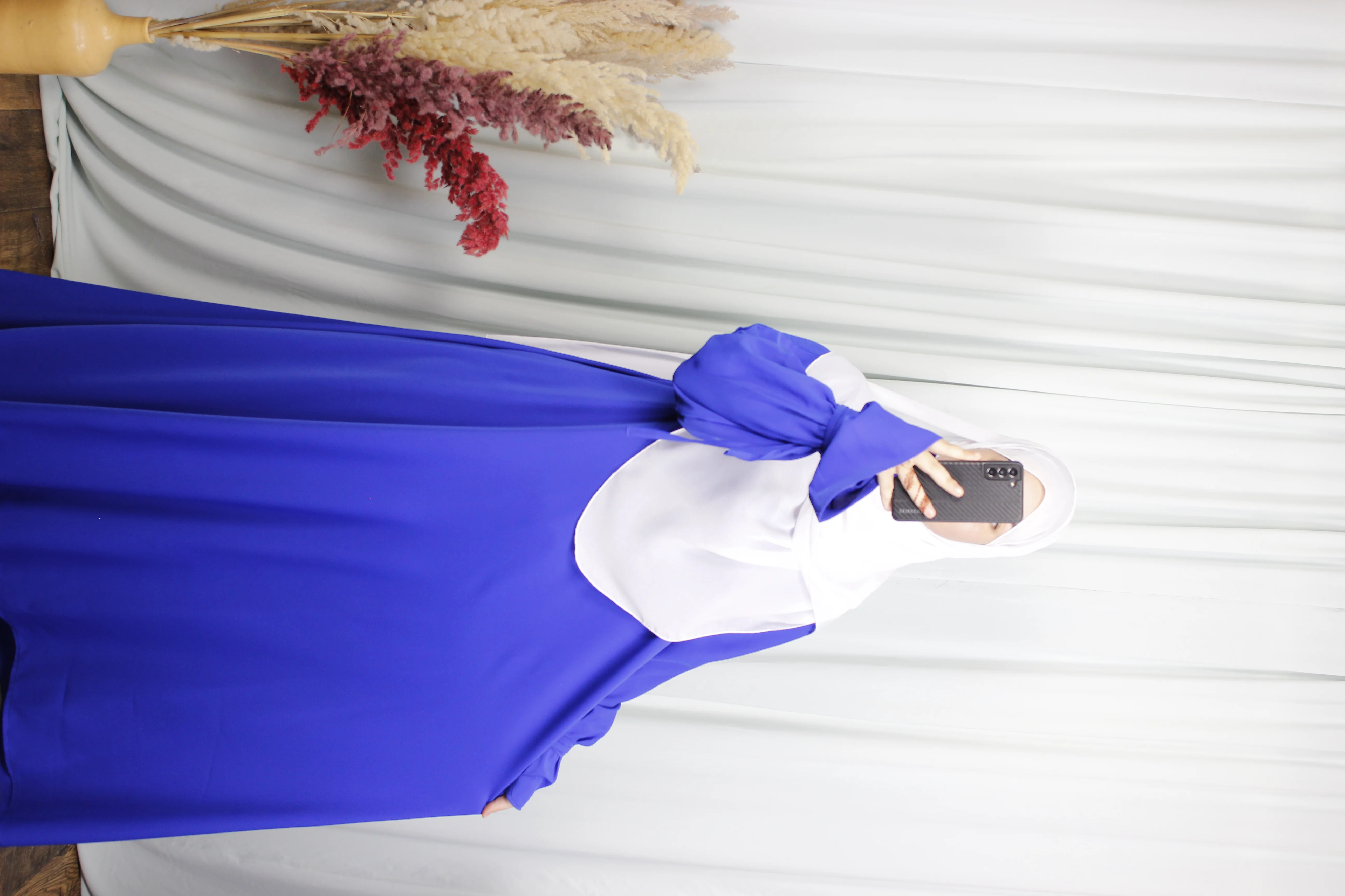 عباية فرح – ثوب كريب روزا ممتاز (النسخة الممتازة)