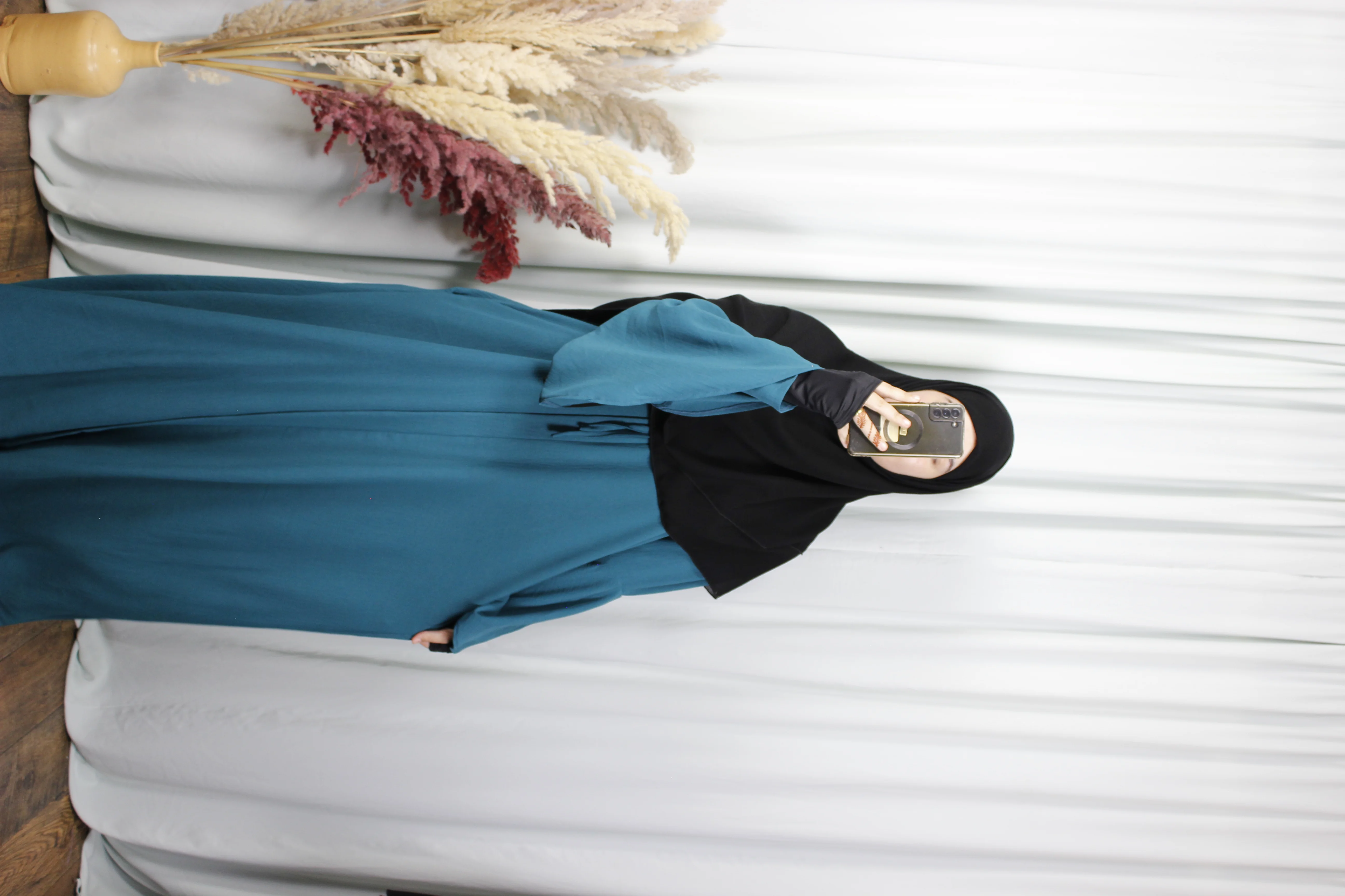 عباية إلهام – ثوب كريب مكرش