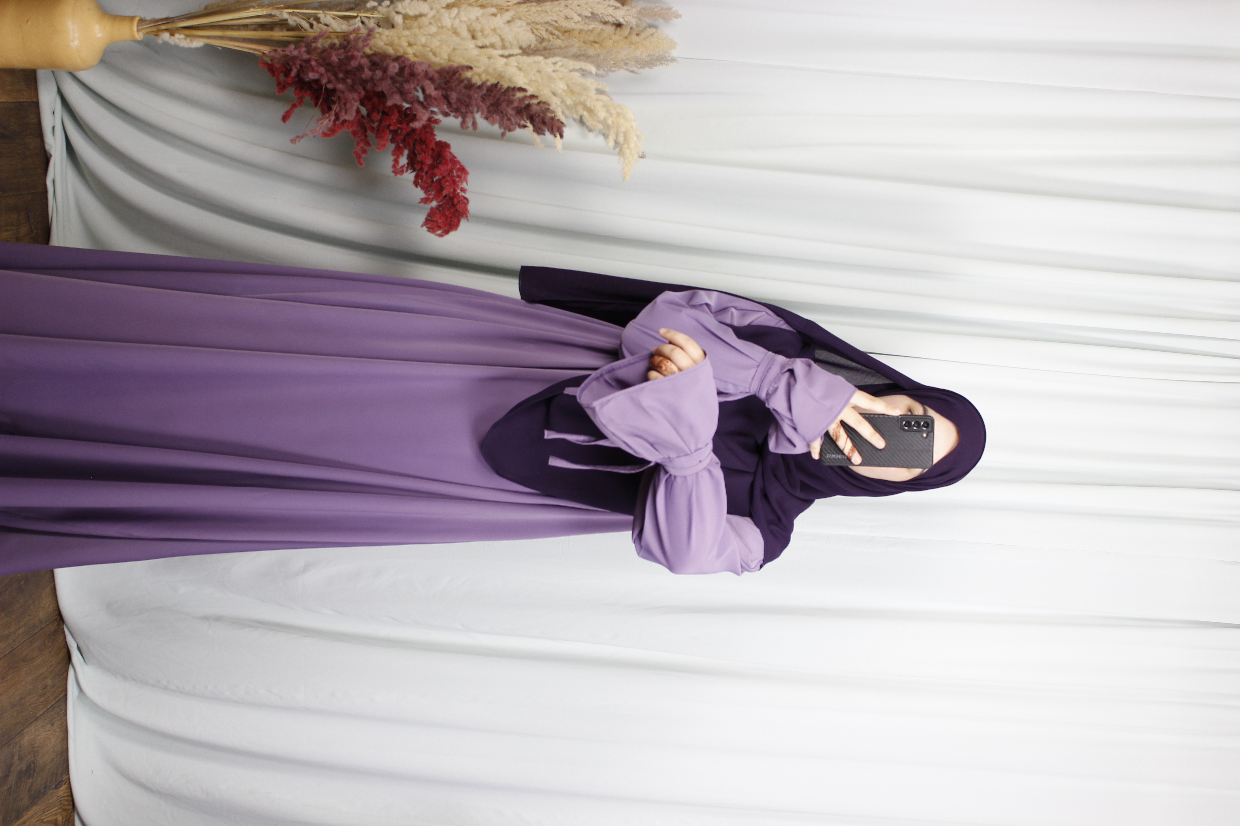 عباية فرح – ثوب كريب روزا ممتاز (النسخة الممتازة)