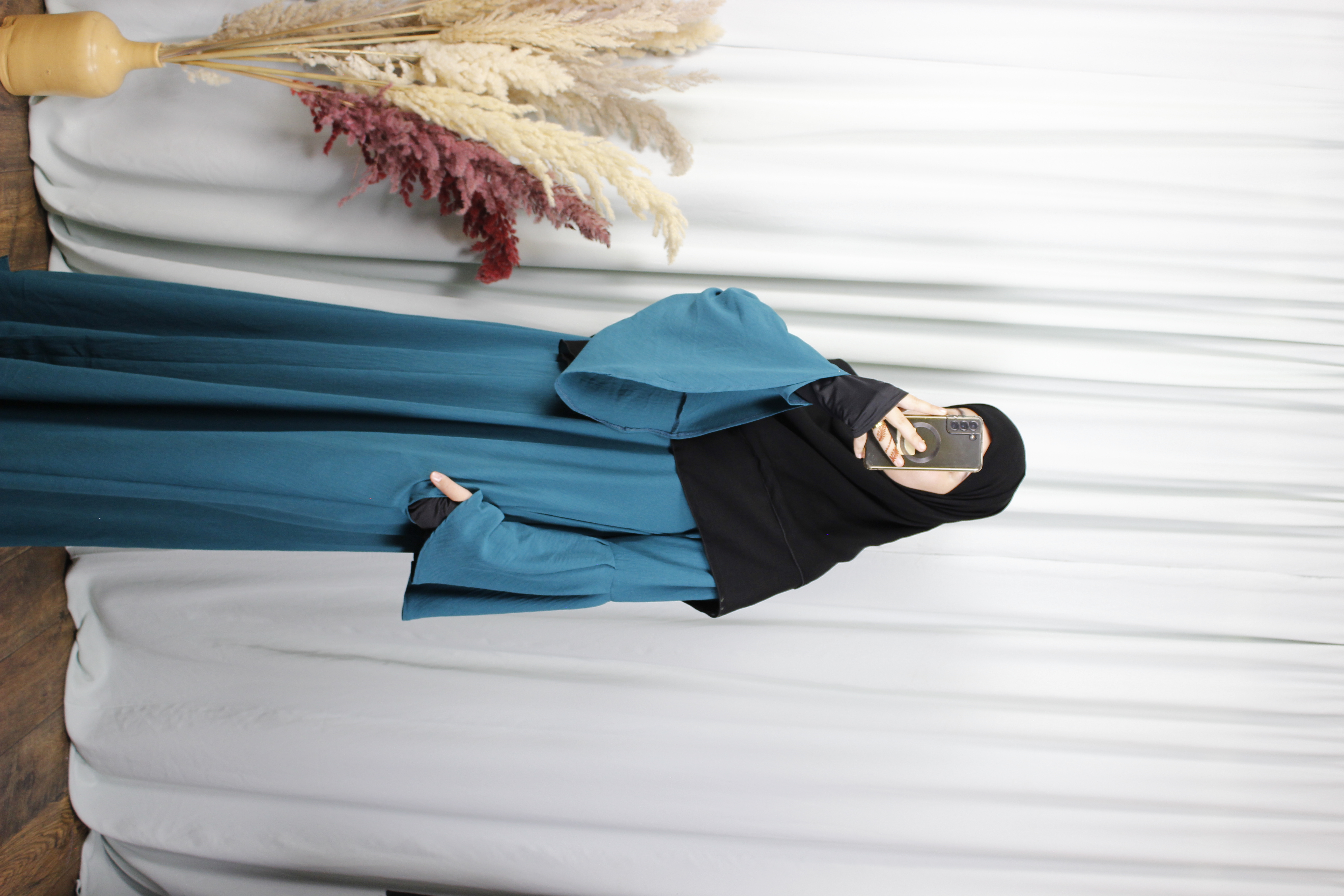 عباية إلهام – ثوب كريب مكرش