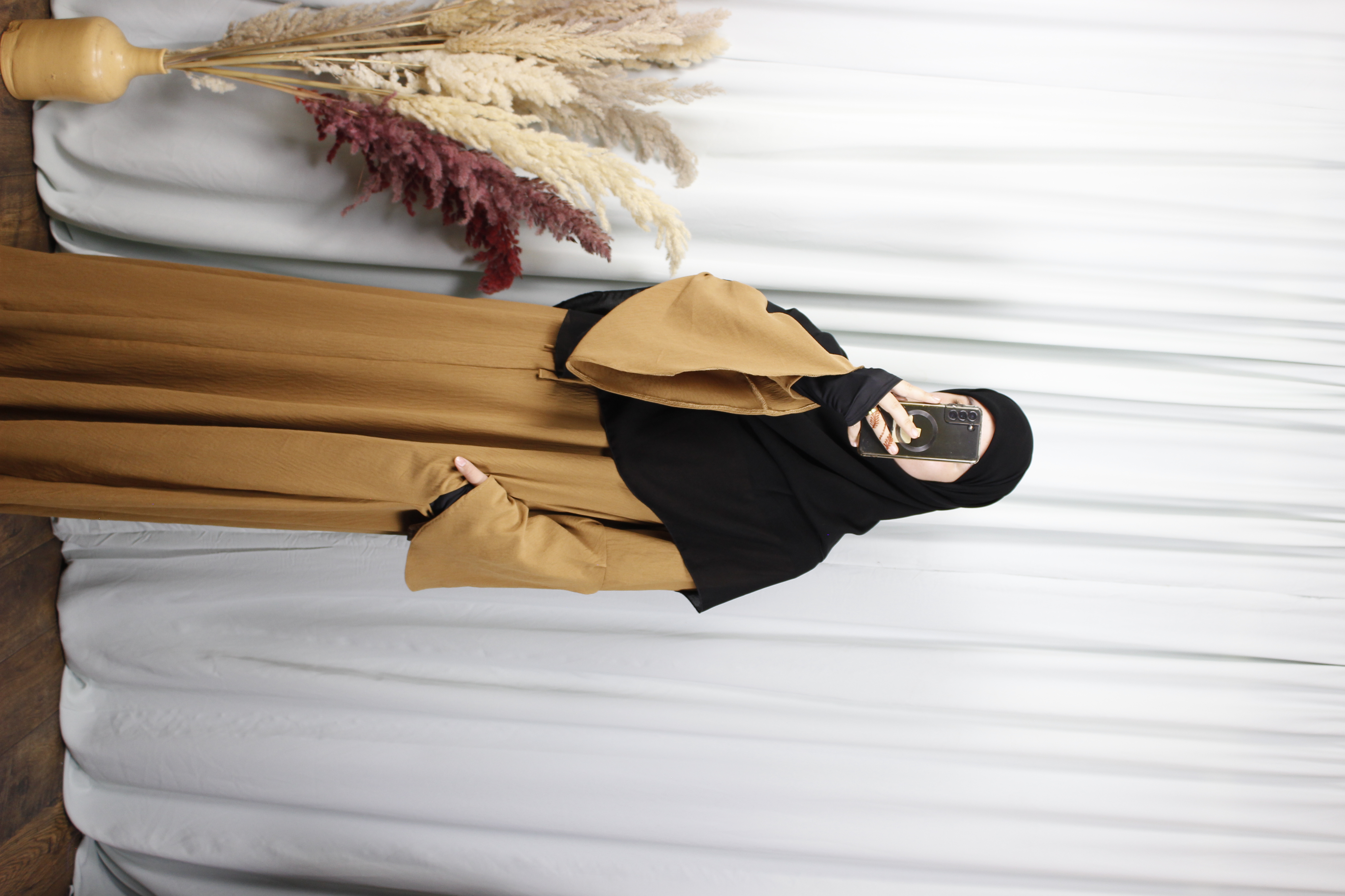 عباية إلهام – ثوب كريب مكرش