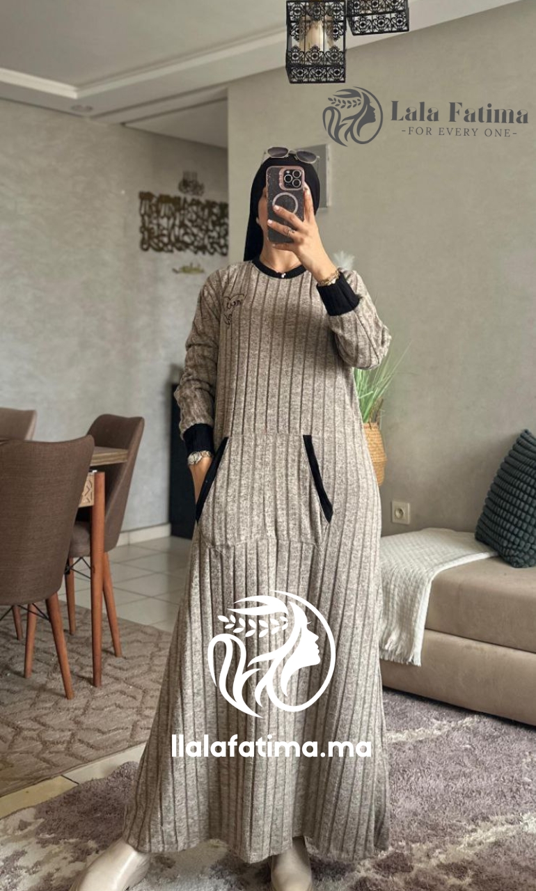 كسوة  ثوب بالطرزة robe avec de la broderie