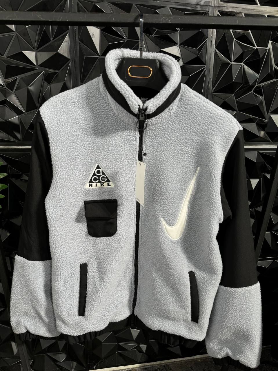 كاشميرة نايكي CASHMERE NIKE