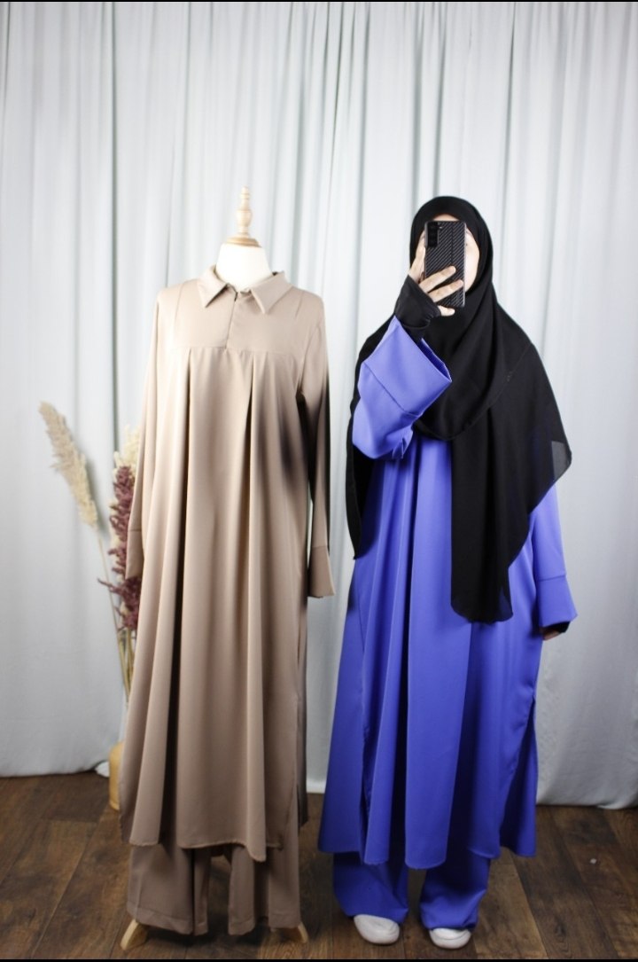 عباية ياسمين – ثوب كريب روزا ممتاز (النسخة الفاخرة)