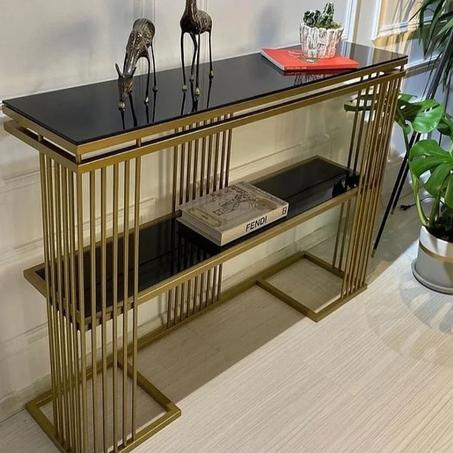 console d'entrée en métal dore