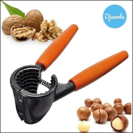 أداة تكسير و تقشير المكسرات