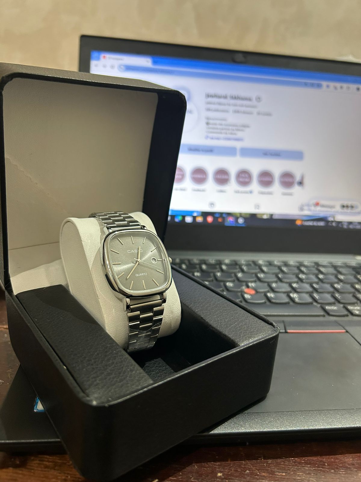 La montre casio pour les hommes