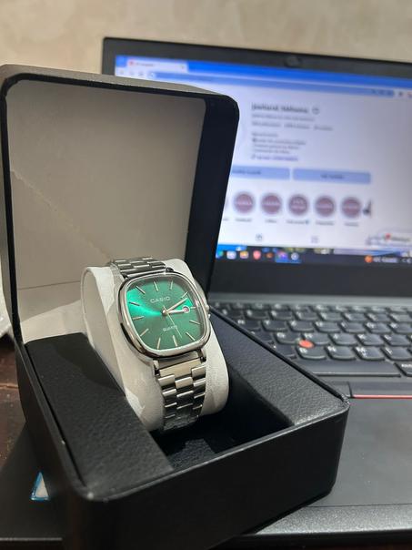 La montre casio pour les hommes