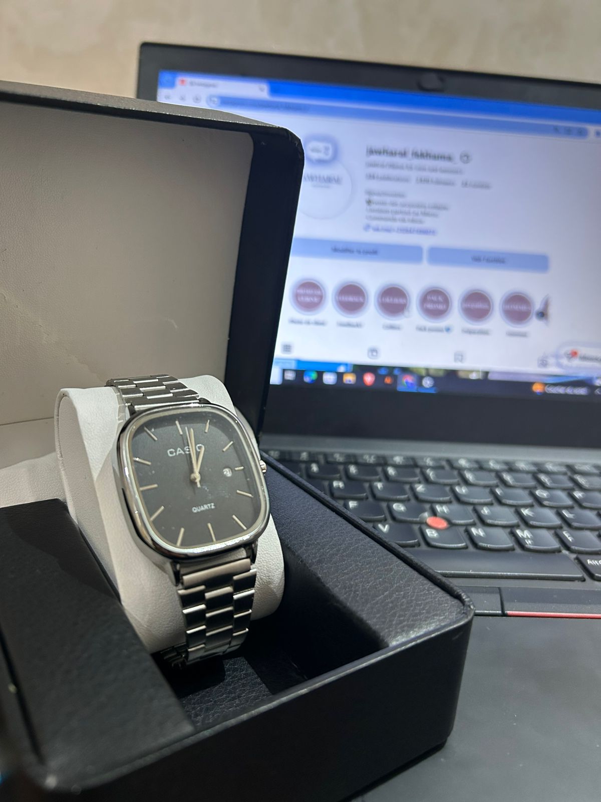 La montre casio pour les hommes