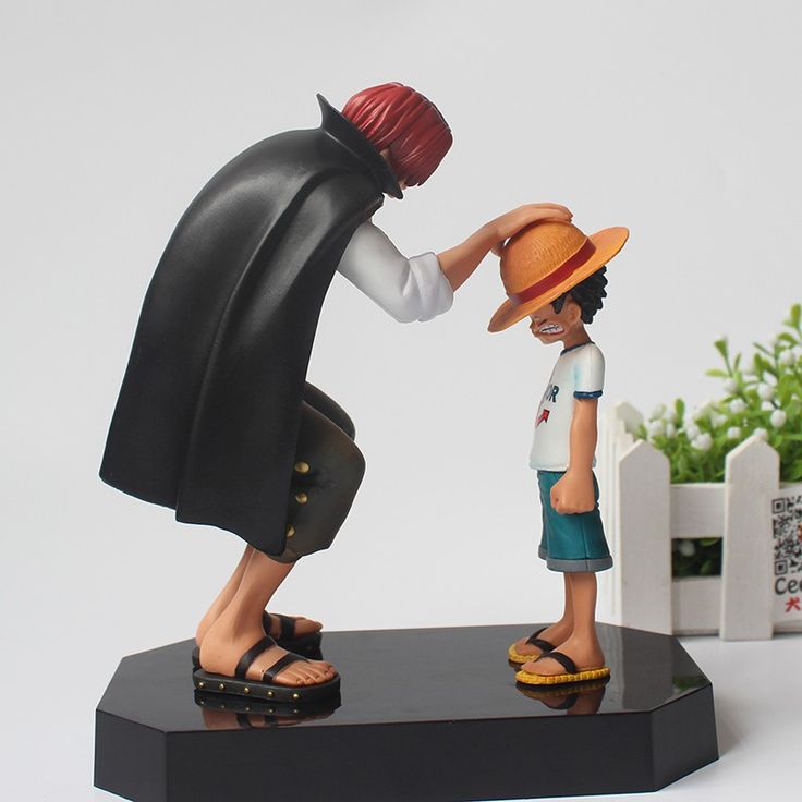 One Piece action figures Straw Hat Luffy & Shanks