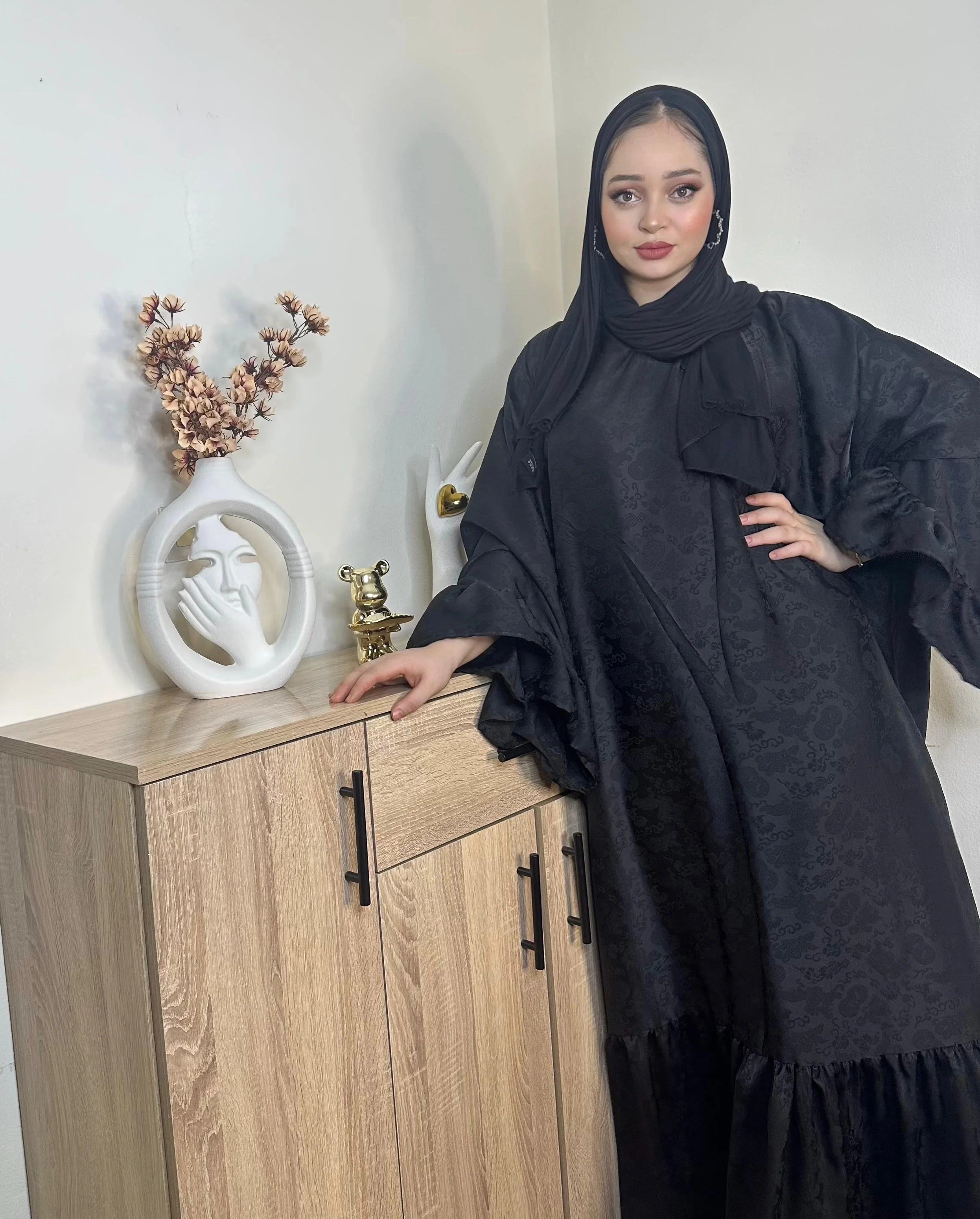 فستان حريري أنيق