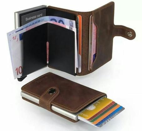 محفظة نقود رجالية