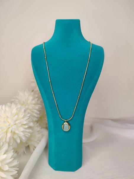 Collier Moonstone Bleu Pâle