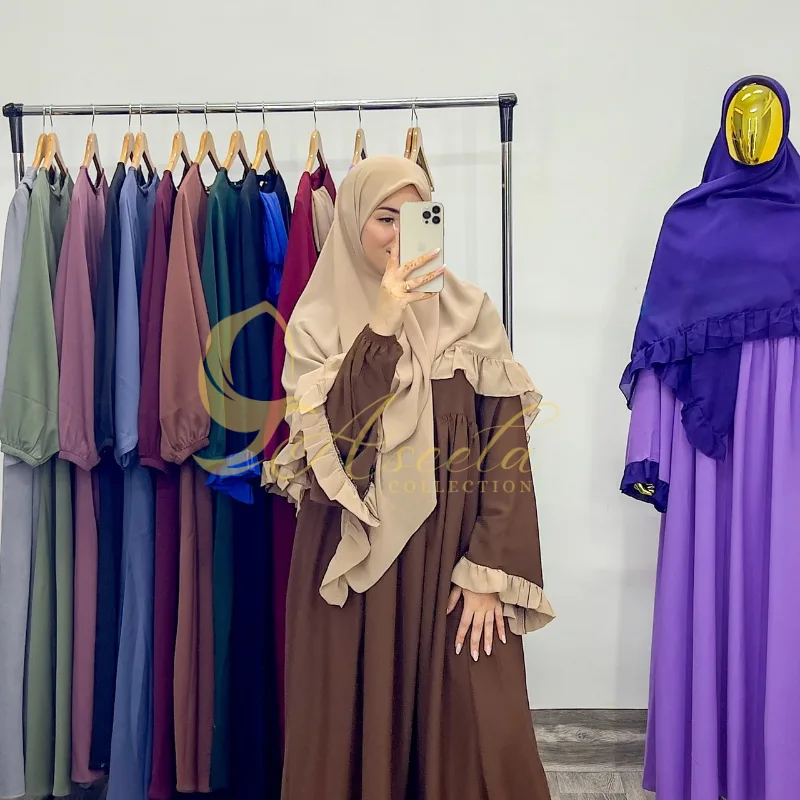 Ruffled abaya                                                                                                     عباية كشكشة بفولار