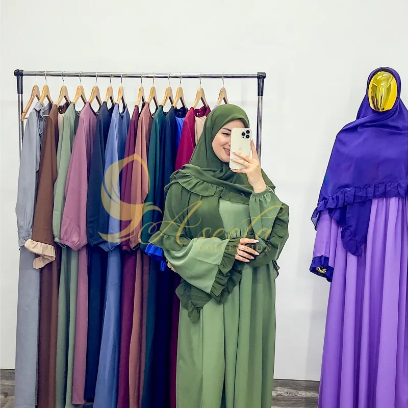 Ruffled abaya                                                                                                     عباية كشكشة بفولار