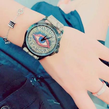 ساعه جلد حريمي