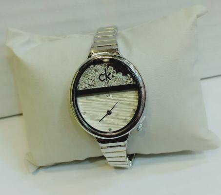 CK ساعة انسيال حريمي فصوص جودة عالية خامة ثقيلة