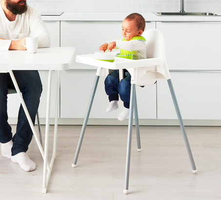 الكرسي المرتفع ، الذي يبحث عنه كل الآباء والأمهات