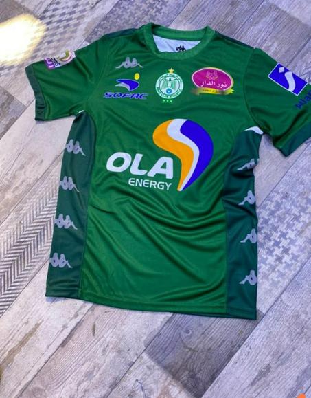 أقمصة رياضية