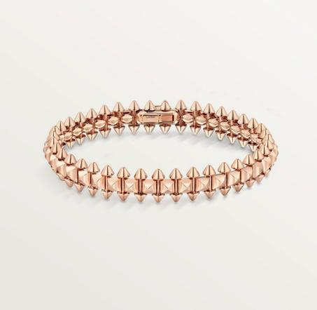 سوار معدني فاخر بتصميم مسماري لإطلالة جريئة