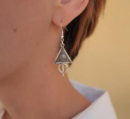 حلقات الأذن للنساء