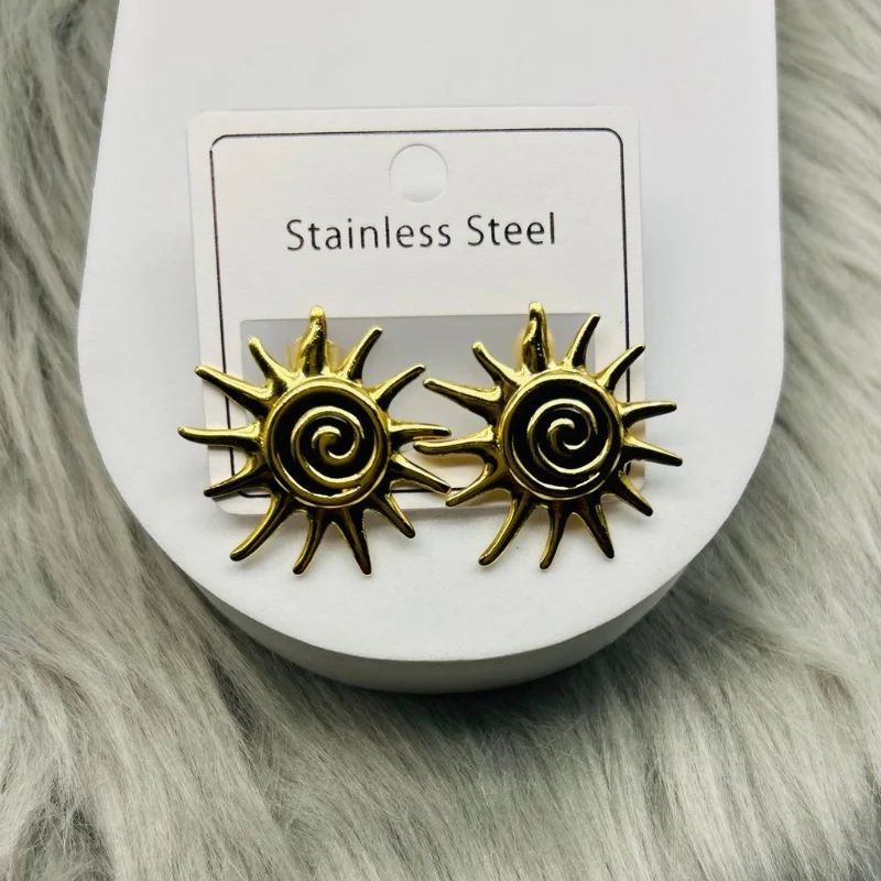 Boucles d’Oreilles Soleil en Acier Inoxydable – Élégance Dorée