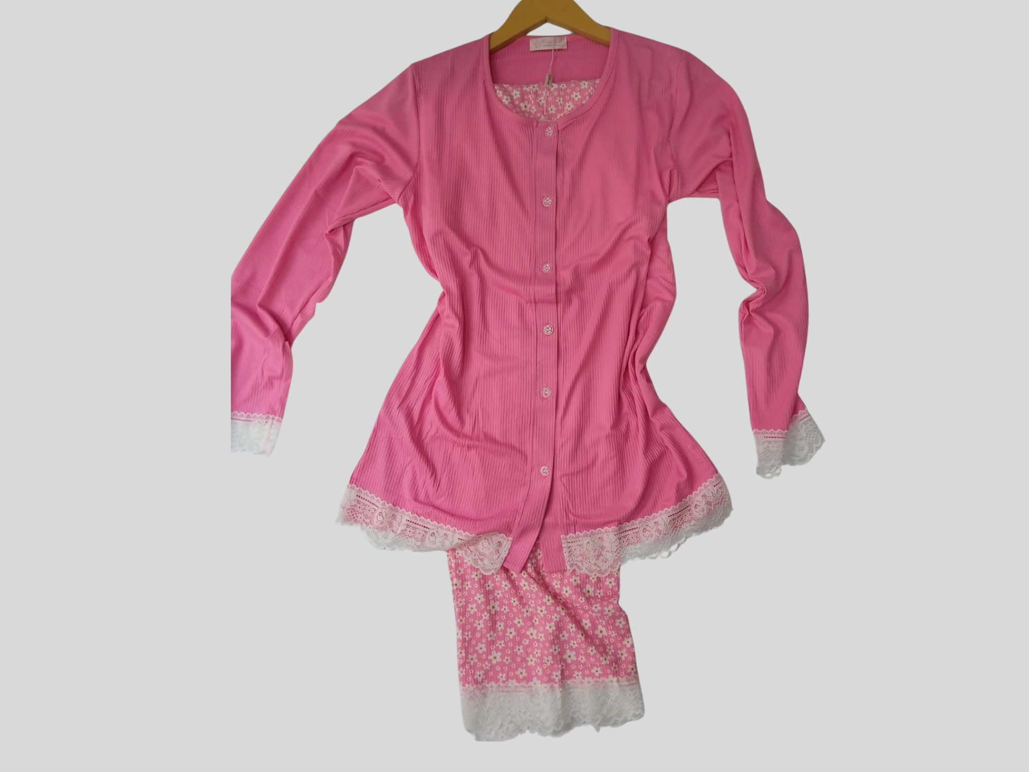 pyjamas 2 pièces dentelle sur les manches