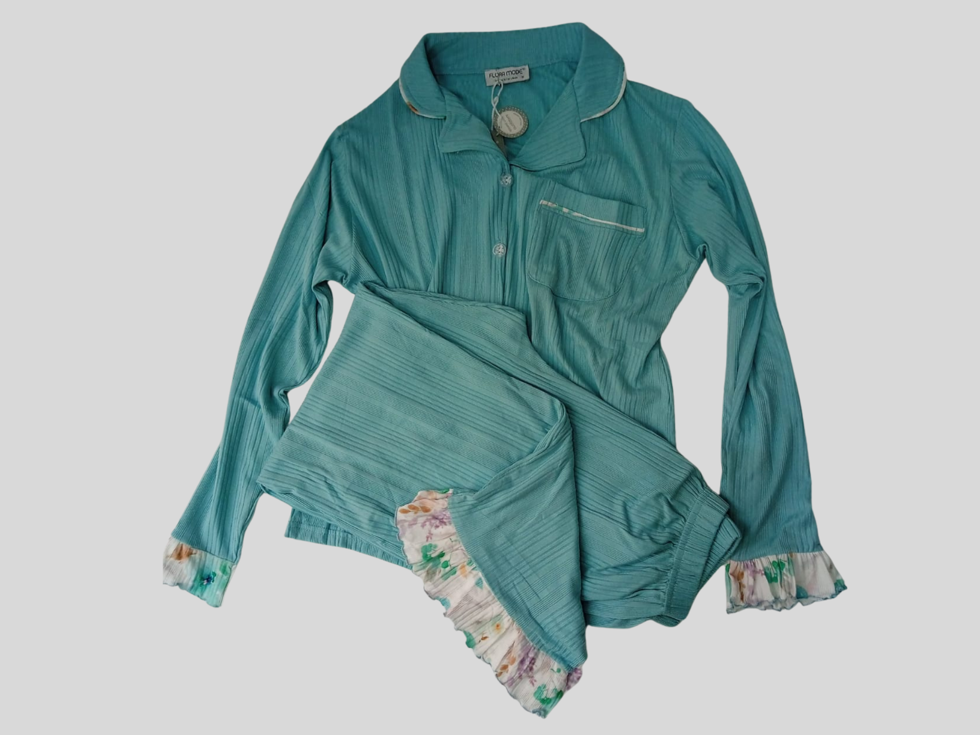 pyjama 2 pièces avec des motifs