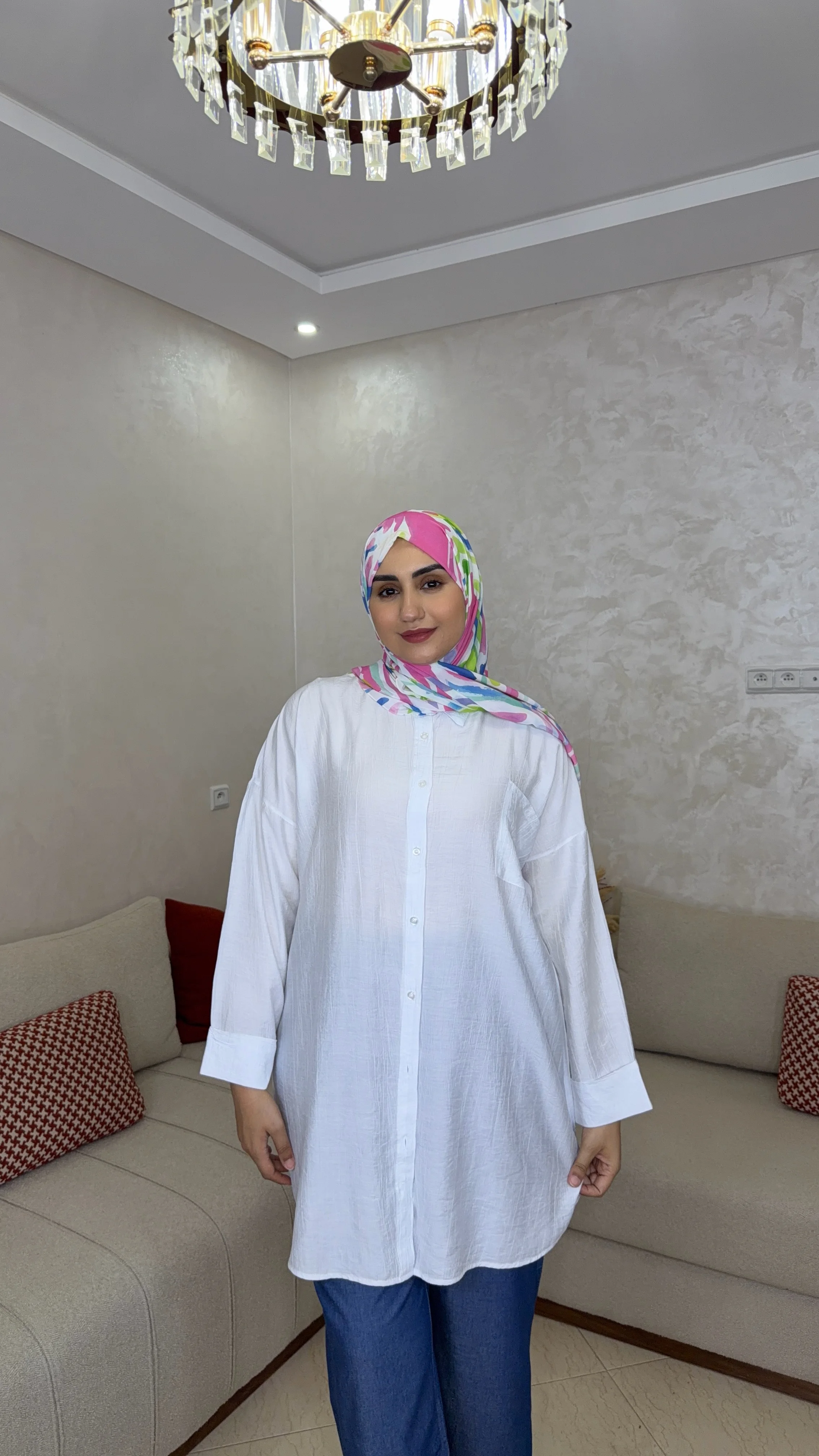 ✨ قميص ڤينيز – أناقة يومية بلمسة راقية