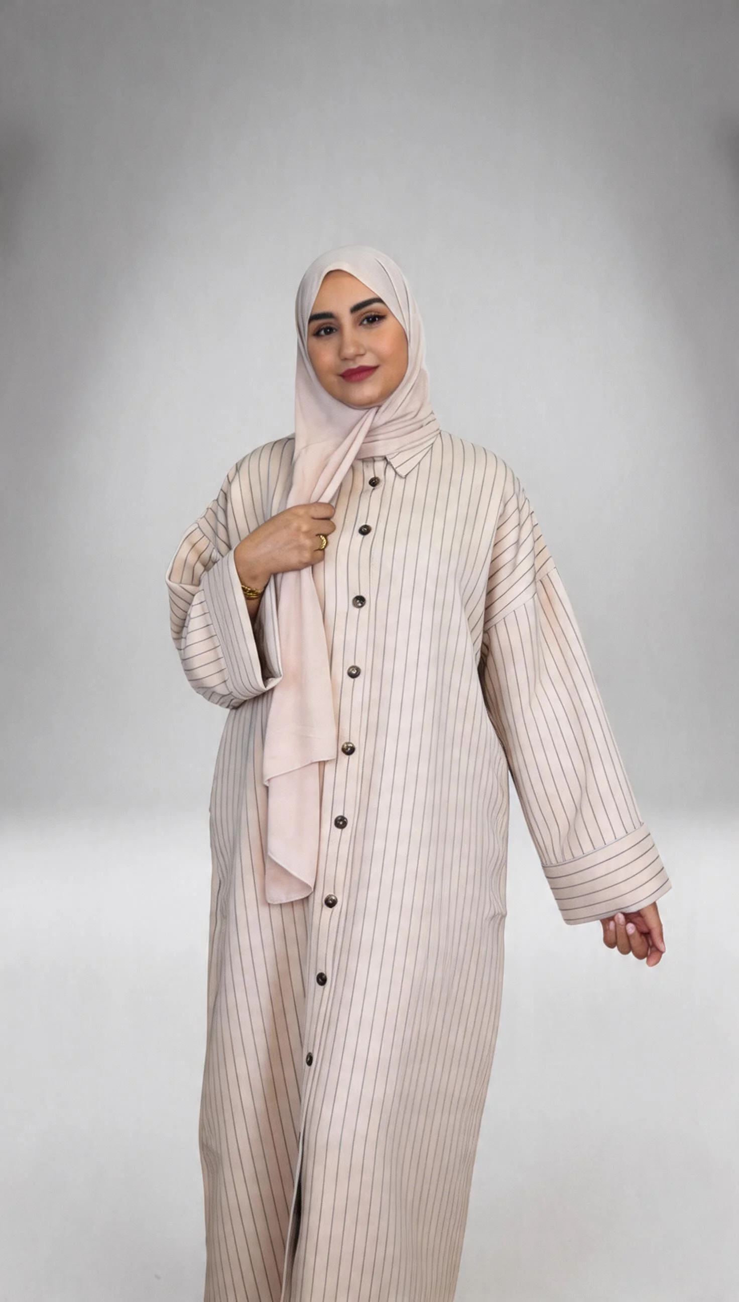 Yara Robe – أناقة صيفية راقية بكل تقة✨