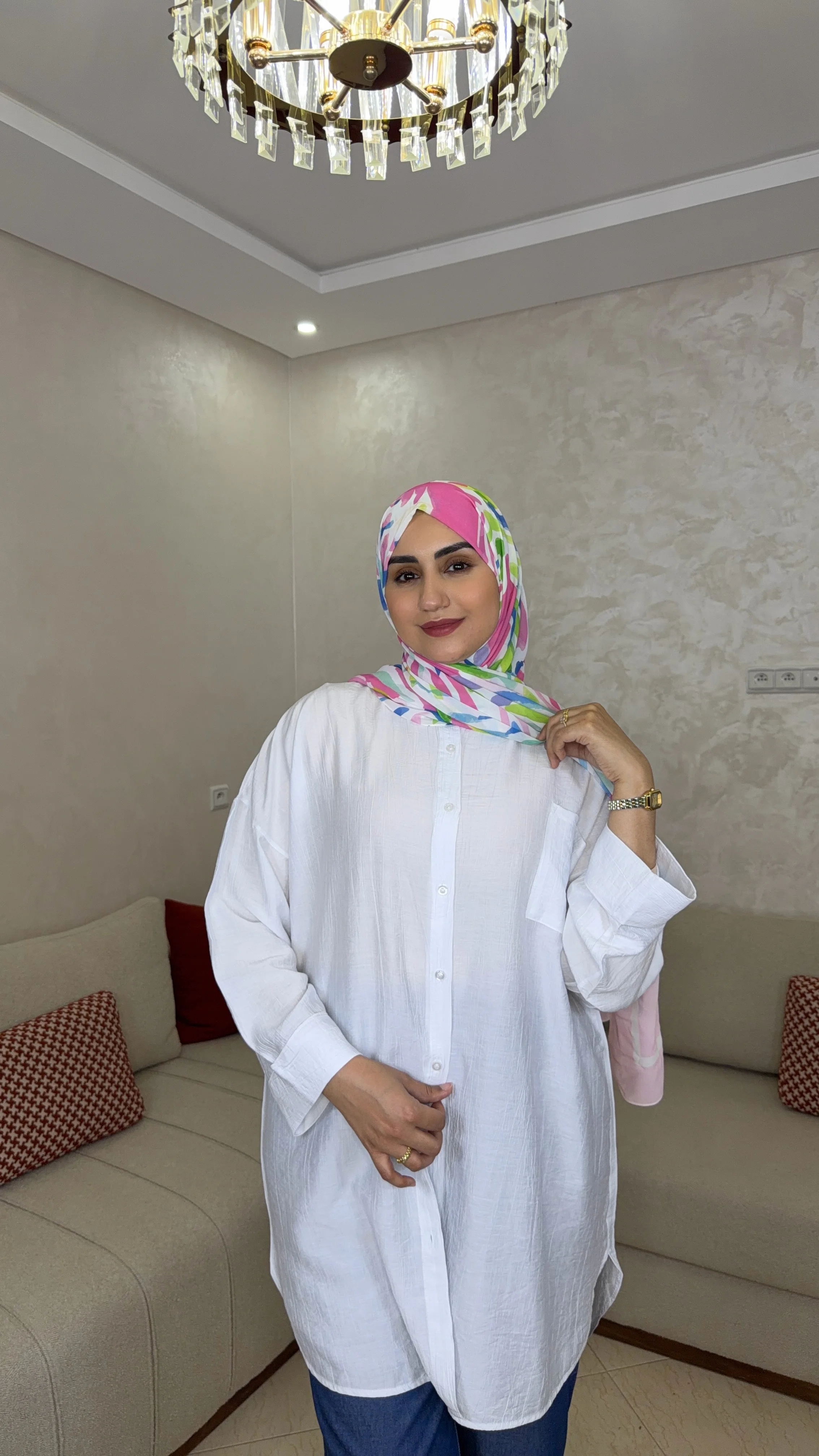 ✨ قميص ڤينيز – أناقة يومية بلمسة راقية