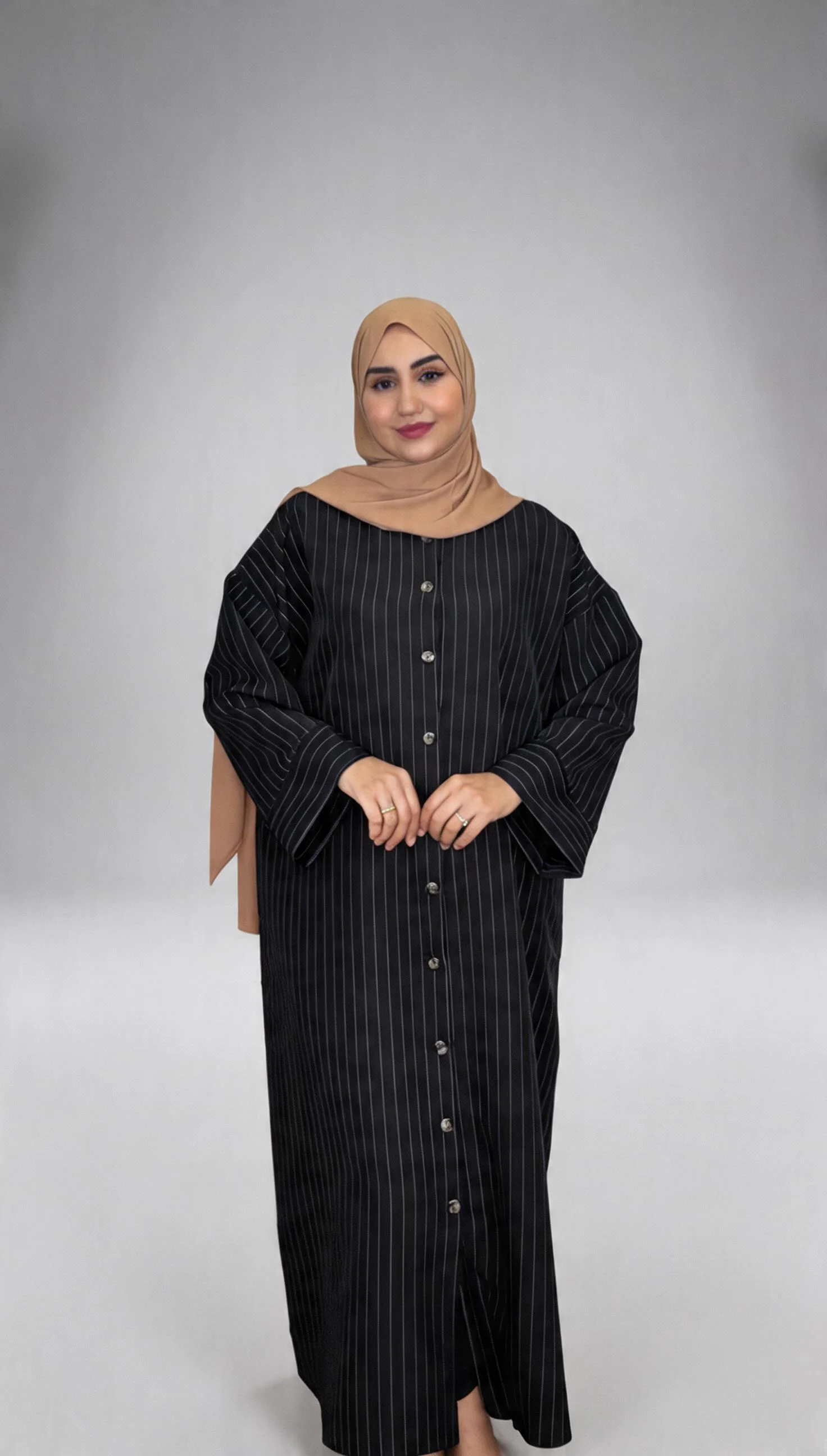 Yara Robe – أناقة صيفية راقية بكل تقة✨