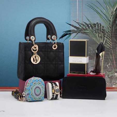 🔥 باقة  صاك Dior الأنيقة – كلشي فعرض واحد