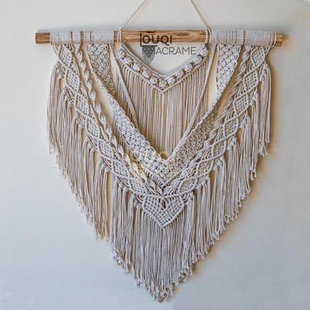 Éclat Naturel - Suspension Murale en Macramé Élégant