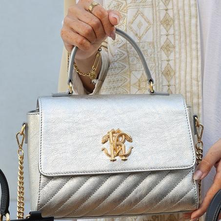 شنطة روبرتو كفالي سيلفر بالشعار