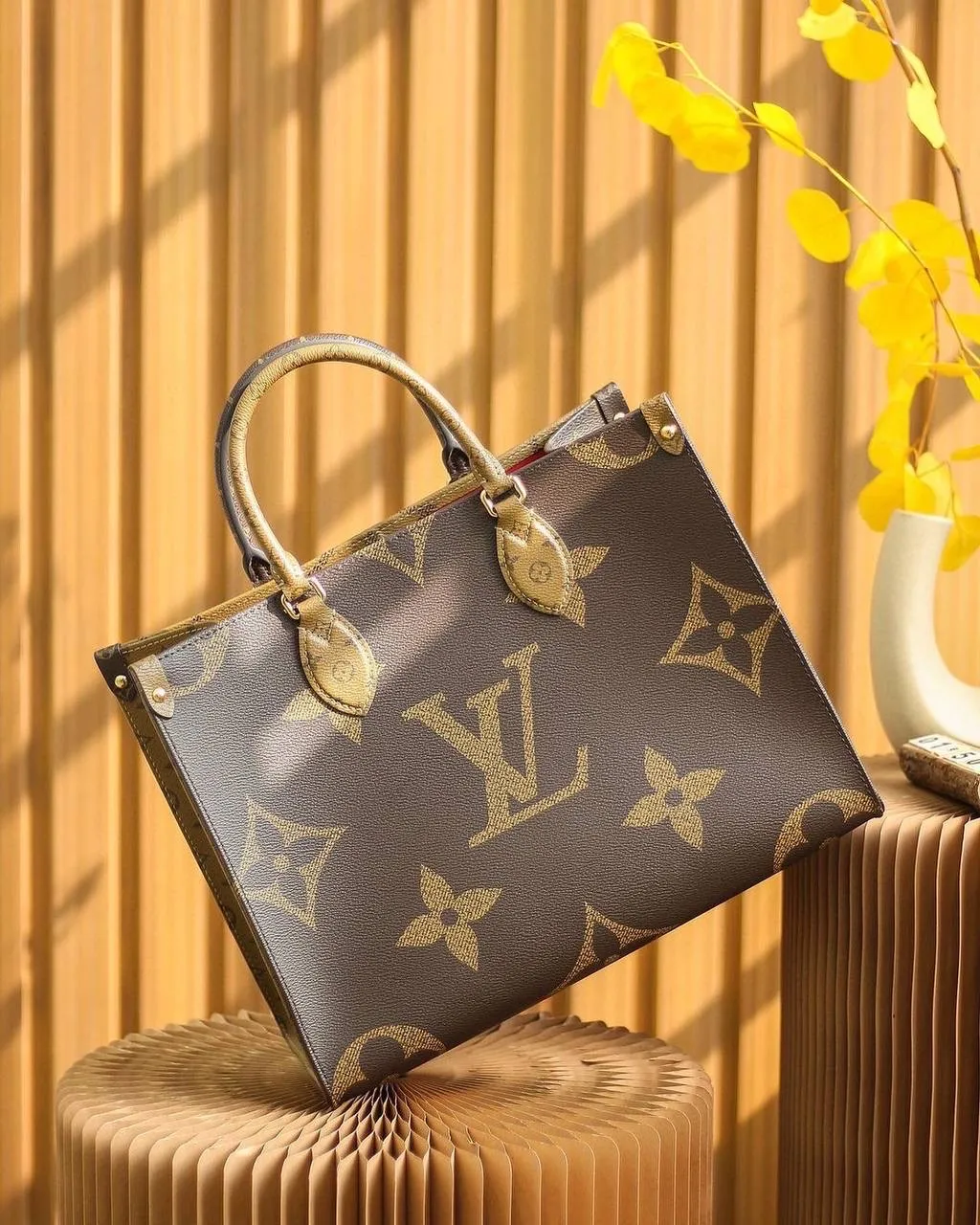 Louis Vuitton OnTheGo MM Double Face