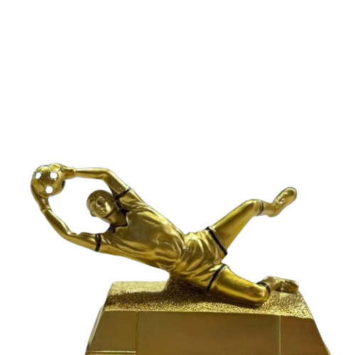 Statue dorée d'un gardien de but de football