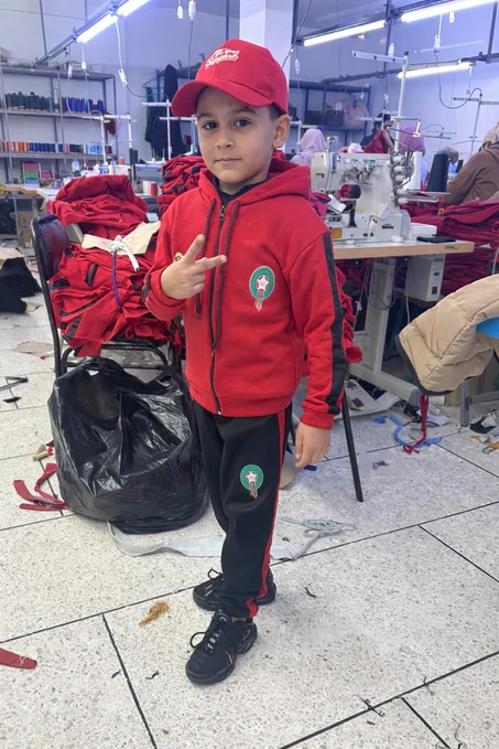 🧥👖 كيطما شتوية للأطفال – ستايل المنتخب المغربي 🇲🇦